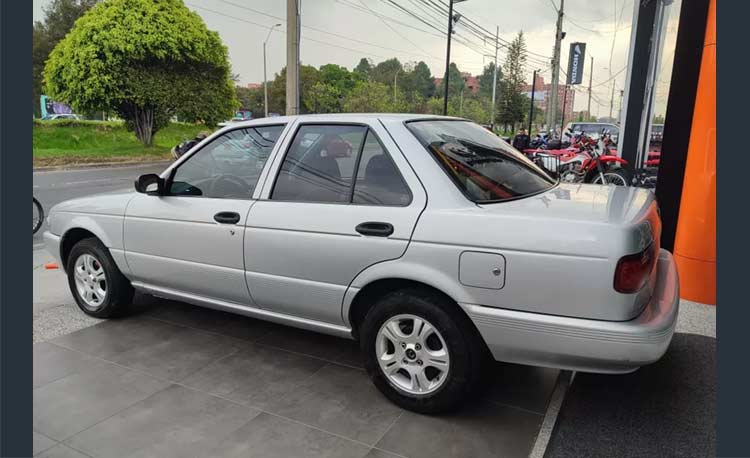 Nissan Sentra 1.6 B13