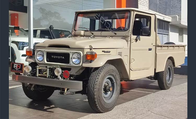 Toyota Land Cruiser 4.2 Fj45