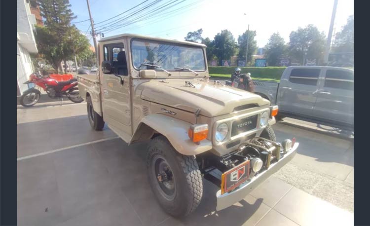 Toyota Land Cruiser 4.2 Fj45