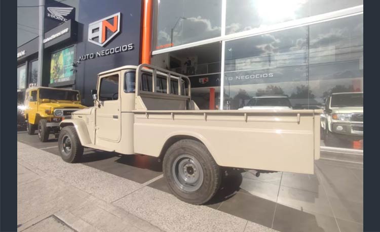 Toyota Land Cruiser 4.2 Fj45