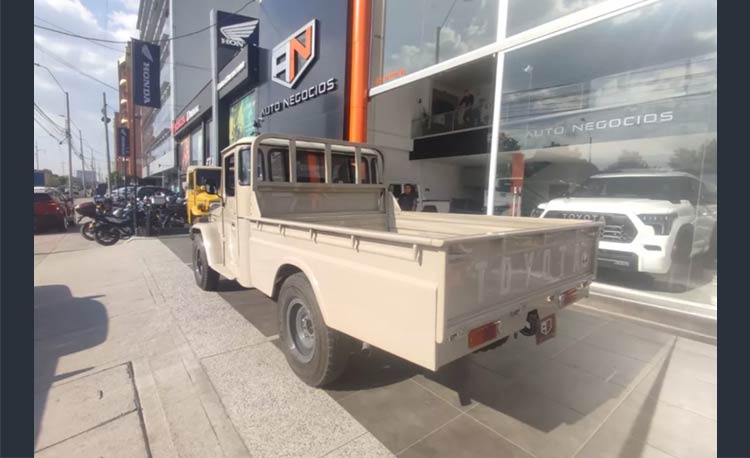 Toyota Land Cruiser 4.2 Fj45