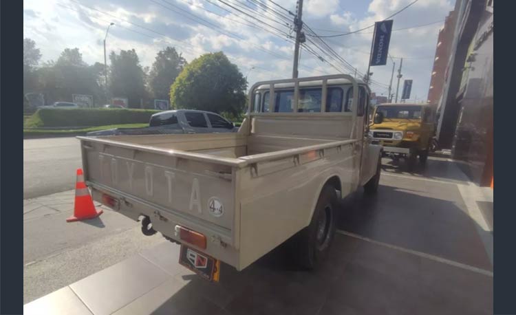Toyota Land Cruiser 4.2 Fj45