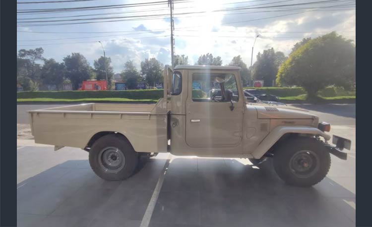 Toyota Land Cruiser 4.2 Fj45