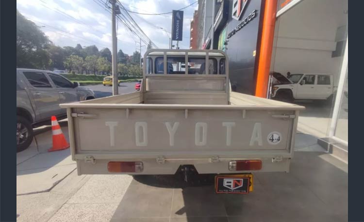 Toyota Land Cruiser 4.2 Fj45