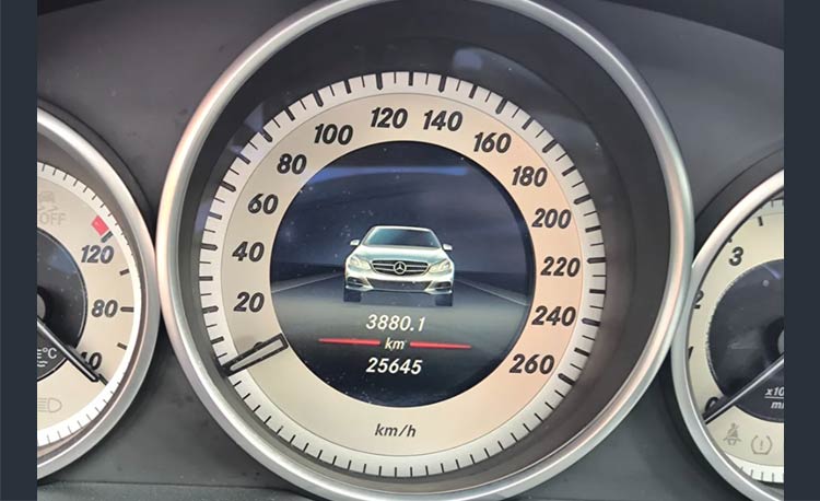 Mercedes-Benz Clase E 2.0 Cgi 184 hp