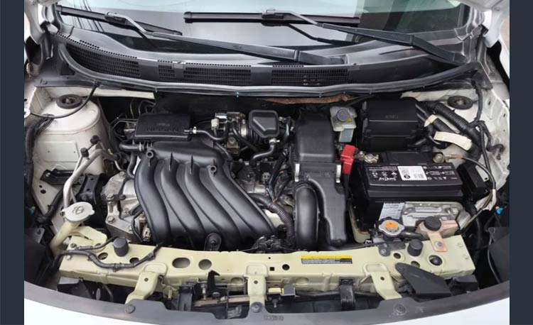 Nissan Versa 1.6 Advance