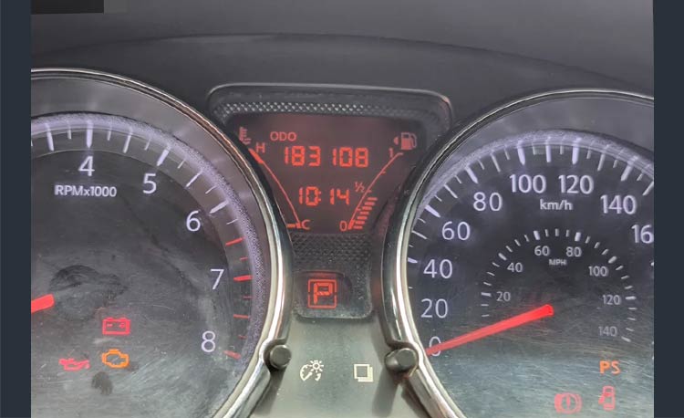 Nissan Versa 1.6 Advance