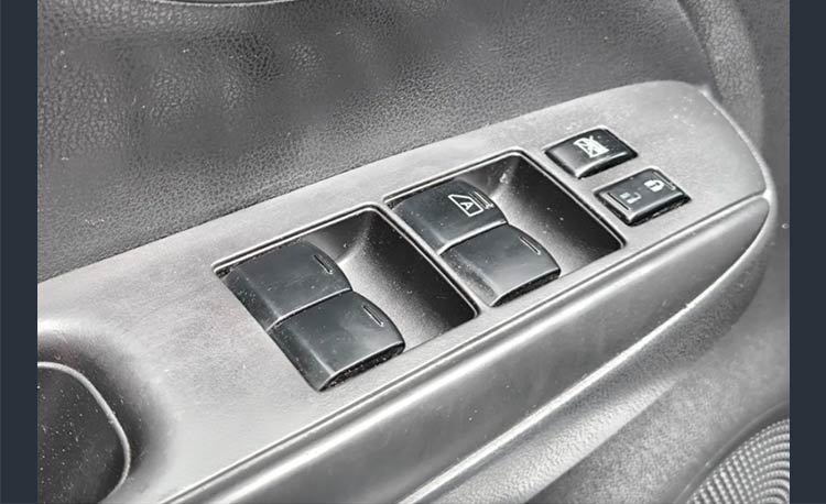 Nissan Versa 1.6 Advance