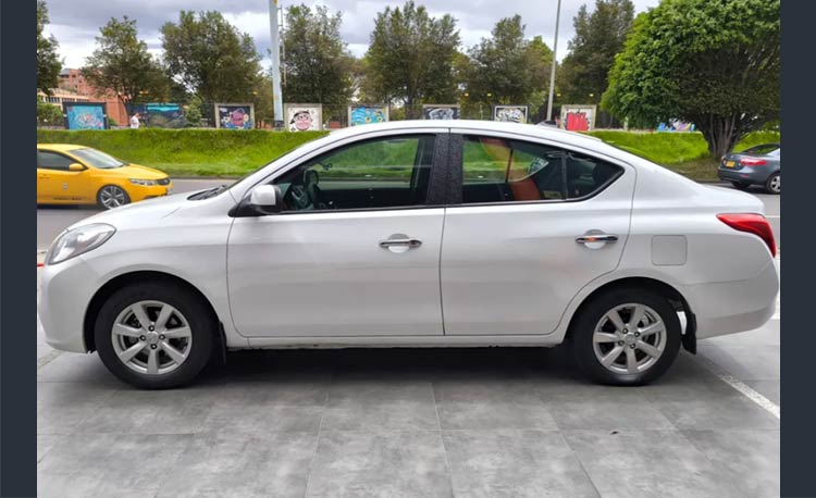 Nissan Versa 1.6 Advance