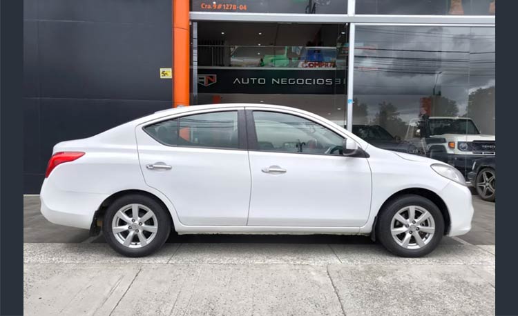 Nissan Versa 1.6 Advance