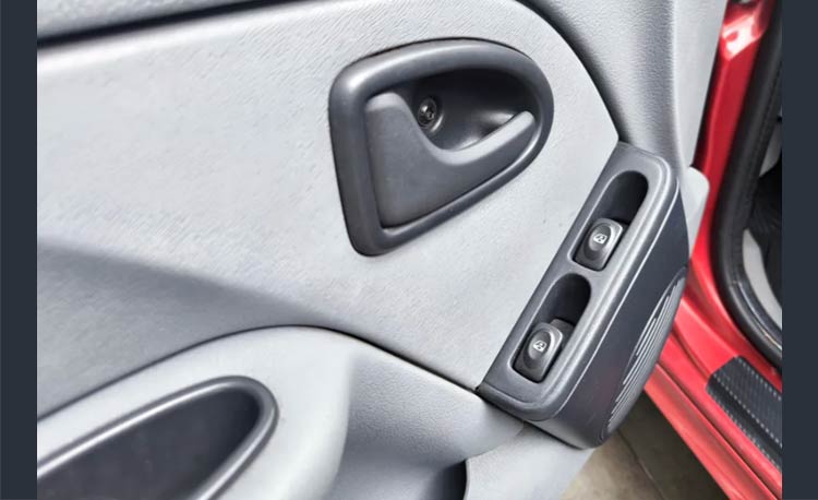 Renault CLIO STYLE 1.2 Night & Day