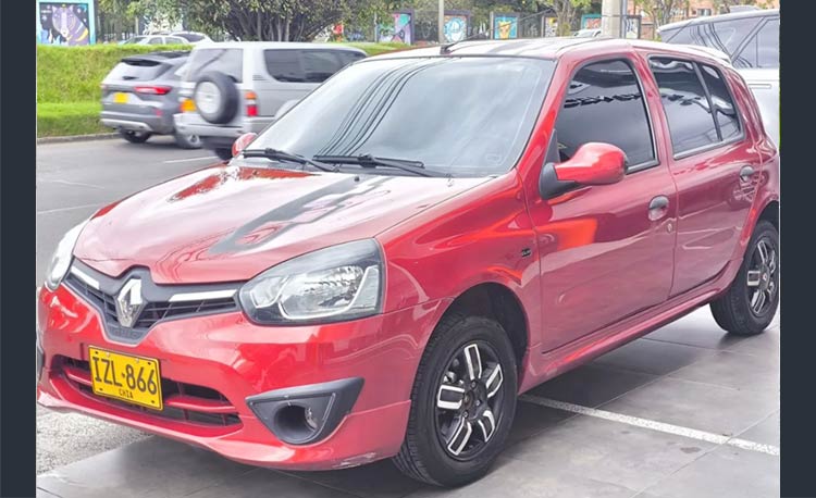 Renault CLIO STYLE 1.2 Night & Day