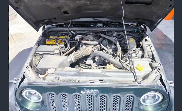 Jeep Wrangler 3.8 Sport