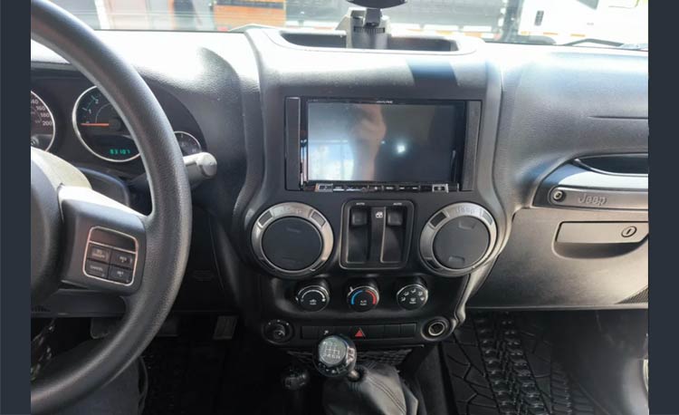 Jeep Wrangler 3.8 Sport