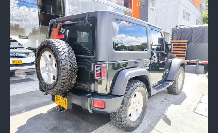 Jeep Wrangler 3.8 Sport