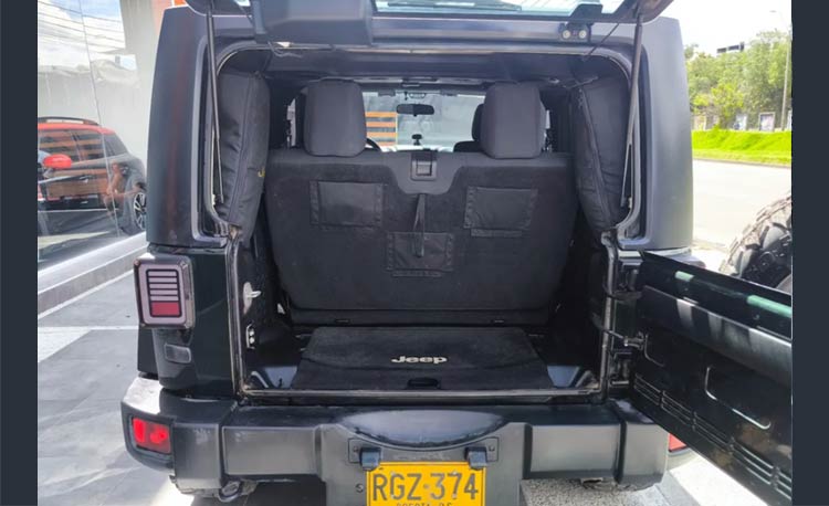 Jeep Wrangler 3.8 Sport