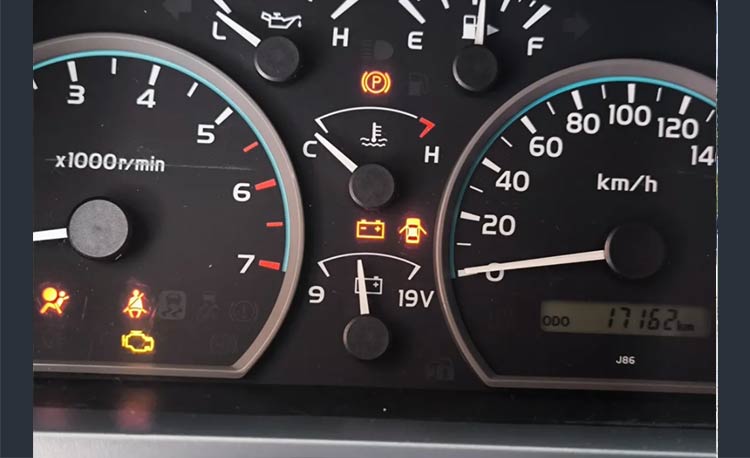 Toyota Land Cruiser 76