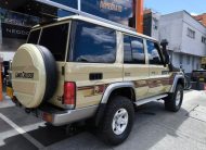 Toyota Land Cruiser 76