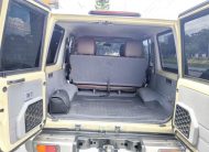 Toyota Land Cruiser 76