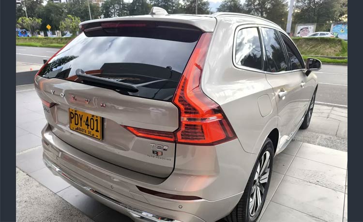 Volvo XC60 2.0 T8 Plus