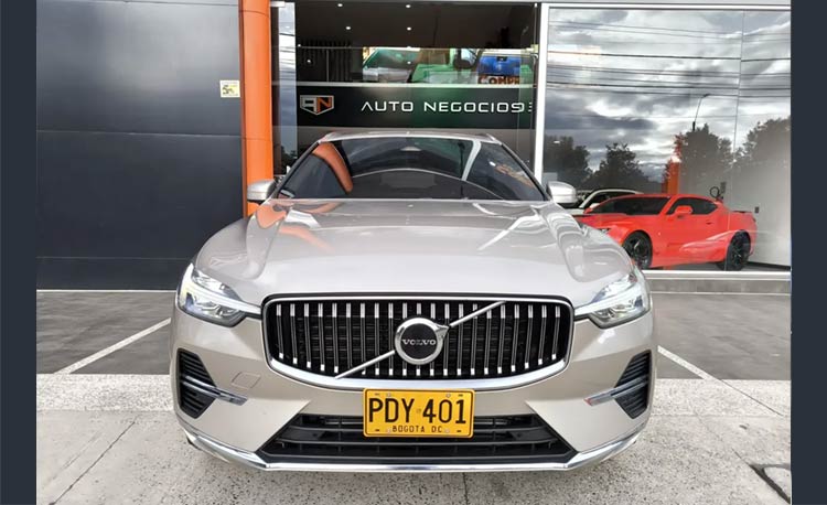 Volvo XC60 2.0 T8 Plus