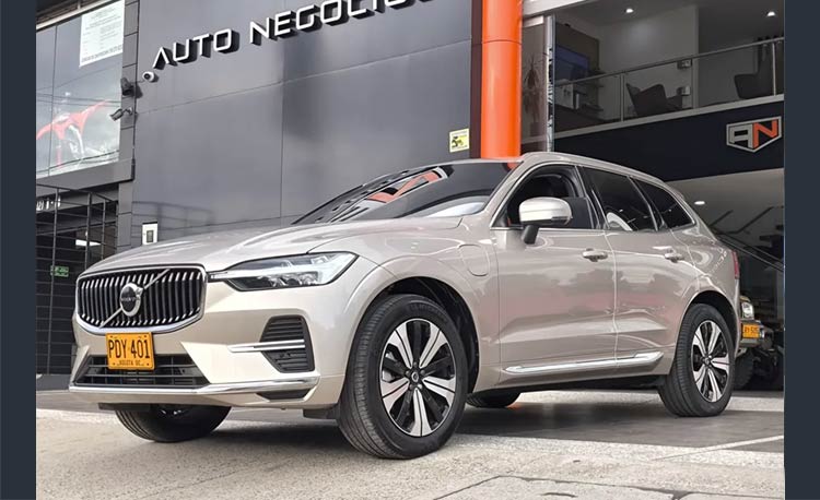 Volvo XC60 2.0 T8 Plus