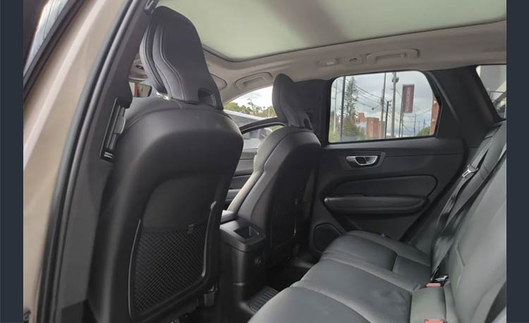 Volvo XC60 2.0 T8 Plus