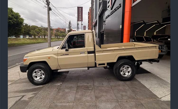 Toyota Land Cruiser Platon