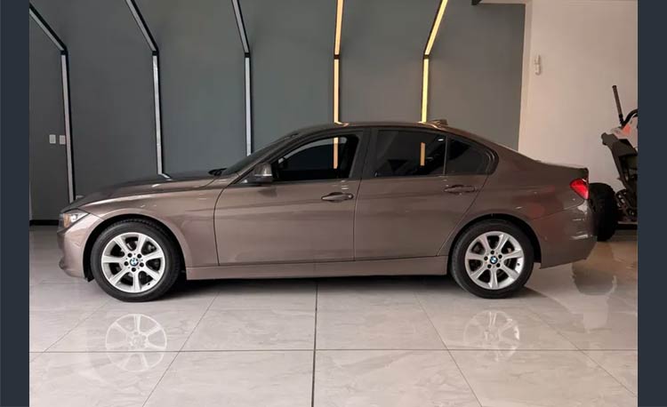 BMW Serie 3 2.0 320i E90