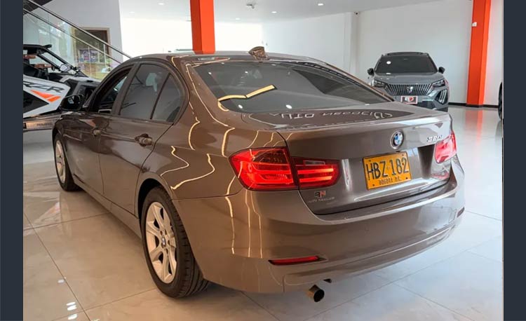 BMW Serie 3 2.0 320i E90