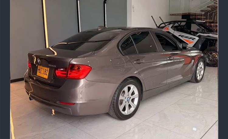 BMW Serie 3 2.0 320i E90