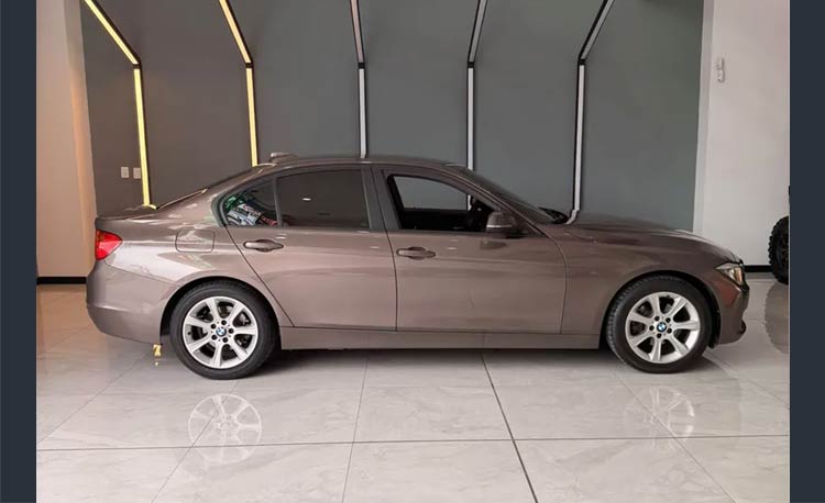 BMW Serie 3 2.0 320i E90