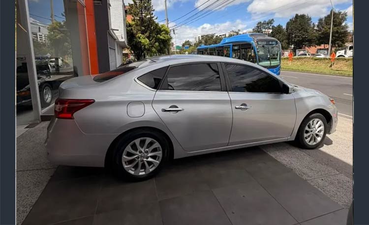 Nissan Sentra 1.8 B17 Fl Sense