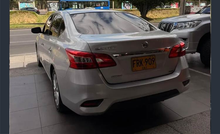 Nissan Sentra 1.8 B17 Fl Sense
